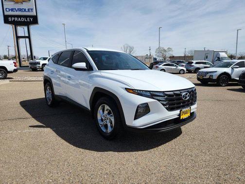 2023 Hyundai TUCSON SE