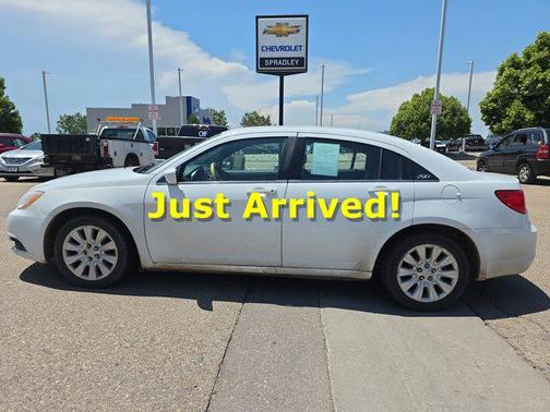 2013 Chrysler 200 LX