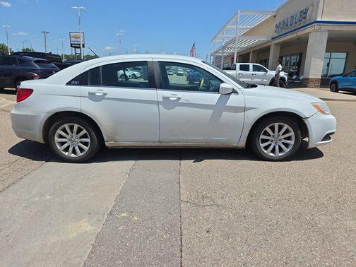2013 Chrysler 200 LX