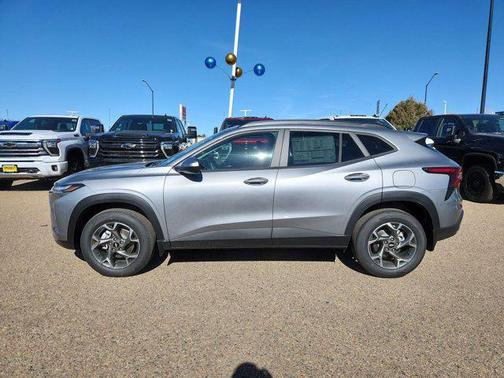 Sterling Gray Metallic 2026 Chevrolet Trax LT