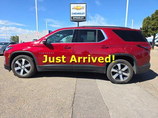 2023 Chevrolet Traverse LT Leather
