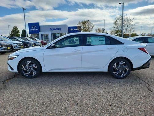 2025 Hyundai ELANTRA HEV SEL Sport