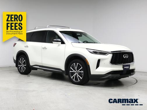 White 2023 INFINITI QX60 Sensory