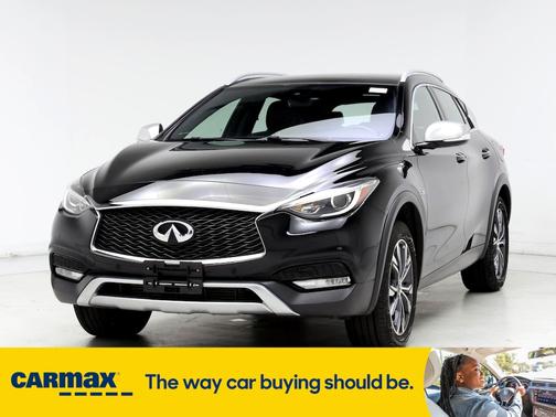 2017 INFINITI QX30 Premium
