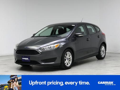 Gray 2017 Ford Focus SE