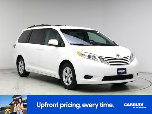 White 2017 Toyota Sienna LE