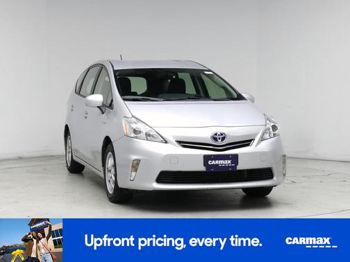 2014 Toyota Prius v Two