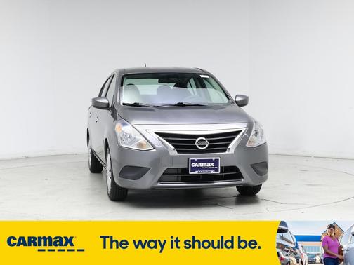 2016 Nissan Versa SV