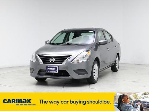 2016 Nissan Versa SV