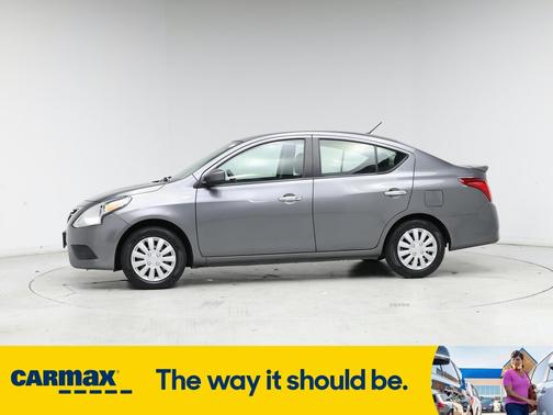 2016 Nissan Versa SV