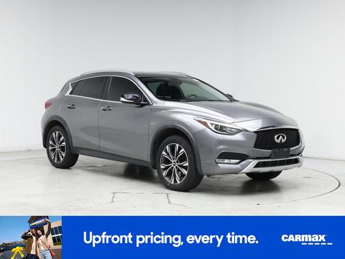 2017 INFINITI QX30 Premium