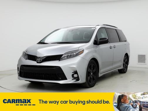 2020 Toyota Sienna SE Premium
