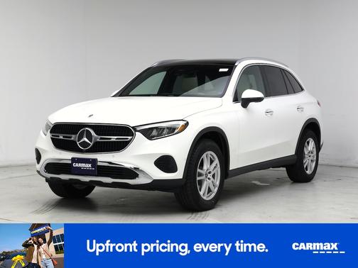 White 2025 Mercedes-Benz GLC 300