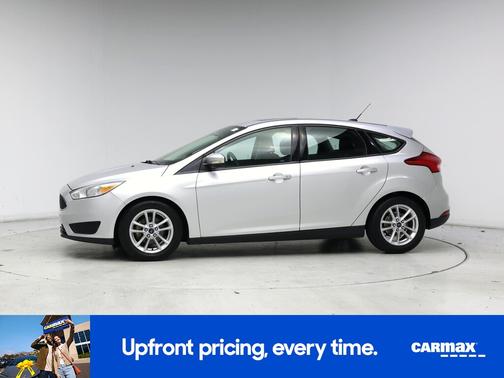Gray 2016 Ford Focus SE