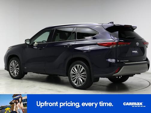 Blue 2021 Toyota Highlander Hybrid Platinum