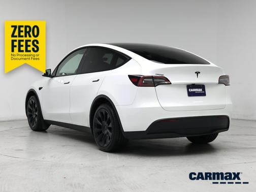 White 2024 Tesla Model Y Long Range
