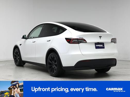 White 2024 Tesla Model Y Long Range