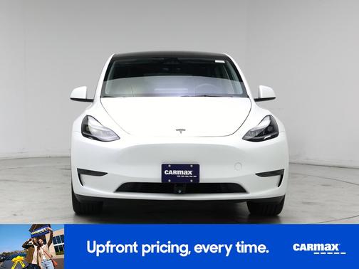 White 2024 Tesla Model Y Long Range