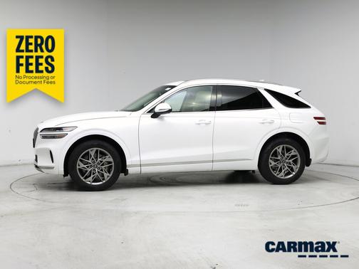 White 2023 Genesis GV70