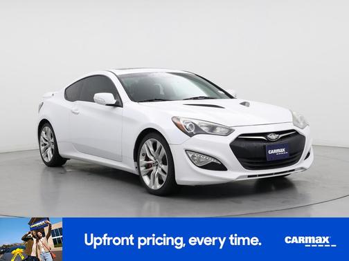 White 2015 Hyundai Genesis Ultimate