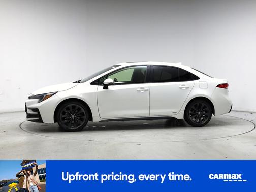 White 2024 Toyota Corolla Hybrid SE