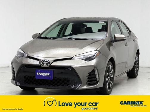 Photo 4 of 25 of 2017 Toyota Corolla SE