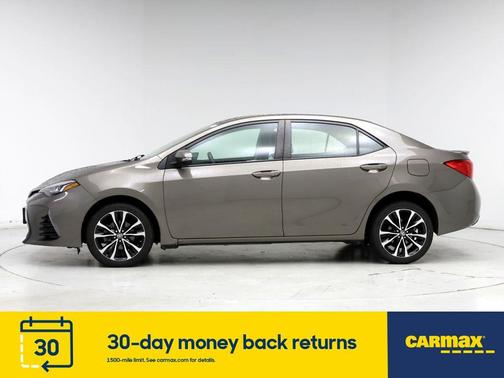 Photo 3 of 25 of 2017 Toyota Corolla SE