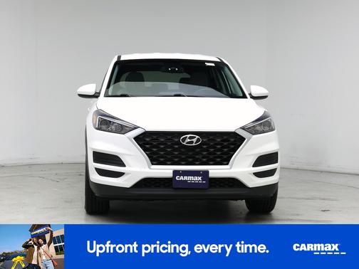 White 2020 Hyundai TUCSON SE