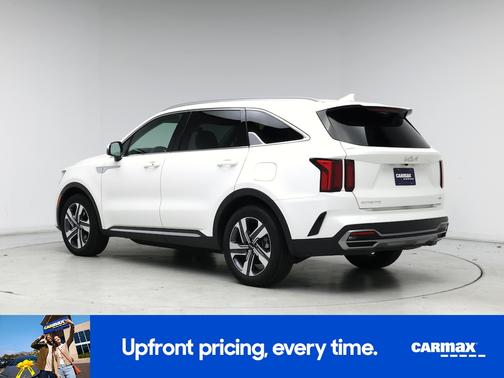 White 2023 Kia Sorento Hybrid EX