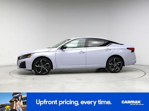 Gray 2023 Nissan Altima SR