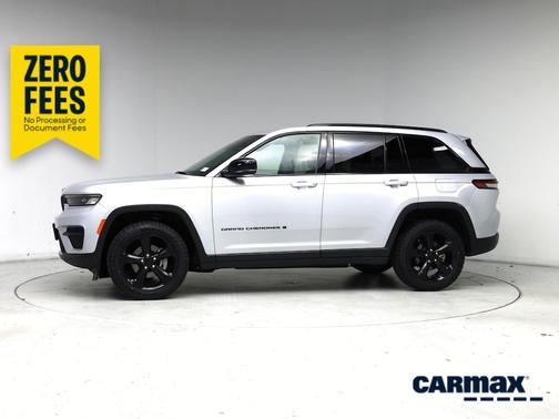 Silver 2023 Jeep Grand Cherokee Altitude