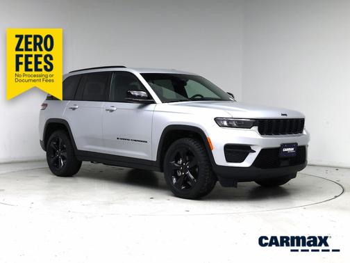 Silver 2023 Jeep Grand Cherokee Altitude