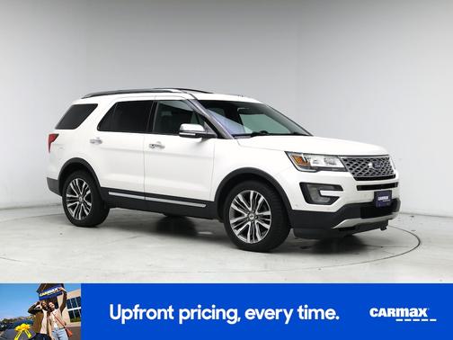 White 2017 Ford Explorer Platinum