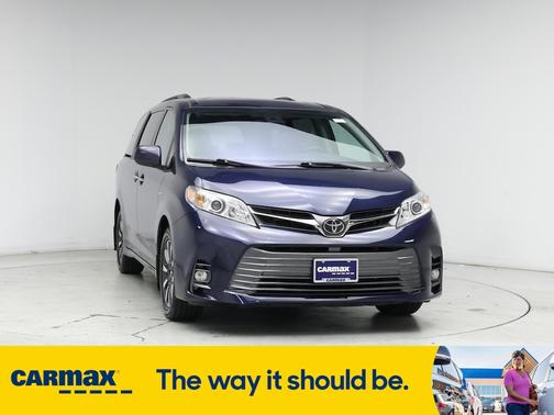 2019 Toyota Sienna XLE