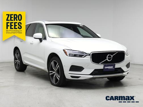 White 2019 Volvo XC60 T5 Momentum