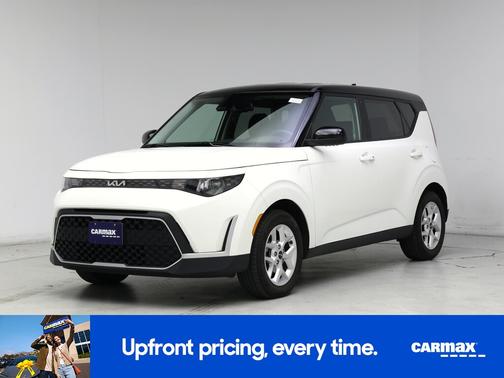 White 2023 Kia Soul S