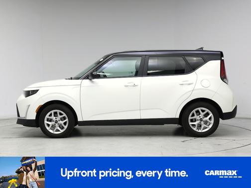 White 2023 Kia Soul S