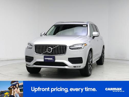 2022 Volvo XC90 T6 Momentum