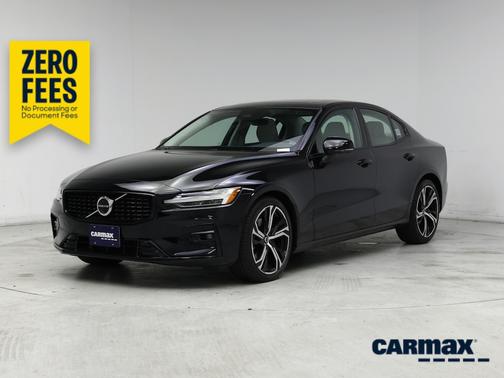 Black 2025 Volvo S60 B5 Plus