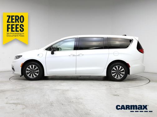 White 2024 Chrysler Pacifica Hybrid Select