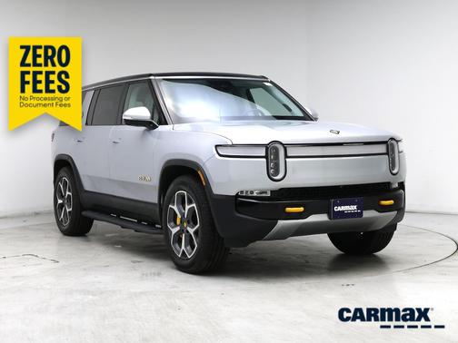 Silver 2023 Rivian R1S Adventure Quad-Motor Large