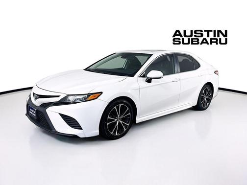 2020 Toyota Camry SE