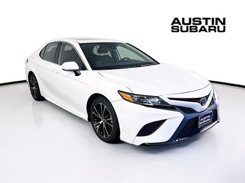 2020 Toyota Camry SE