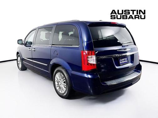 2015 Chrysler Town & Country Touring-L