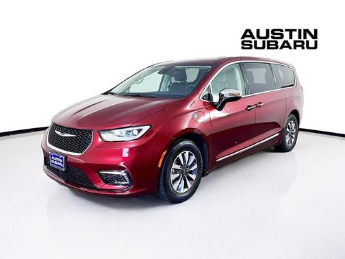 2023 Chrysler Pacifica Hybrid Limited
