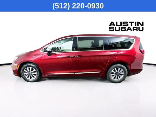 2023 Chrysler Pacifica Hybrid Limited