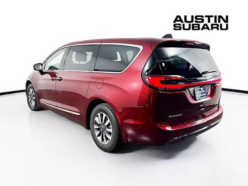 2023 Chrysler Pacifica Hybrid Limited