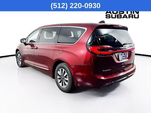 2023 Chrysler Pacifica Hybrid Limited