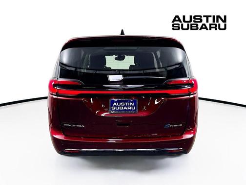 2023 Chrysler Pacifica Hybrid Limited