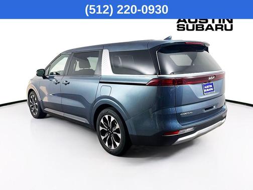 2023 Kia Carnival EX